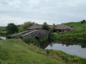 hobbiton bridge